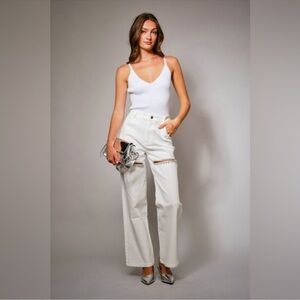 Good American Icon Straight Diamond Jeans